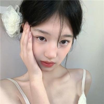 春色满园关不住海报