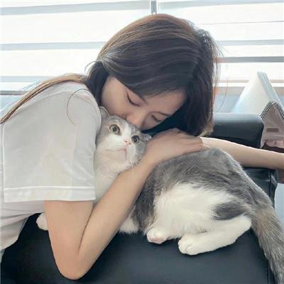 肌肤之下海报